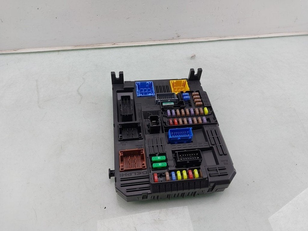 COMPUTER BODY CONTROL Opel Crossland (X) (01-2017/05-2018), Gebruikt, Opel, Opel Automobile GmbH, Kontakt-opel@opel.com