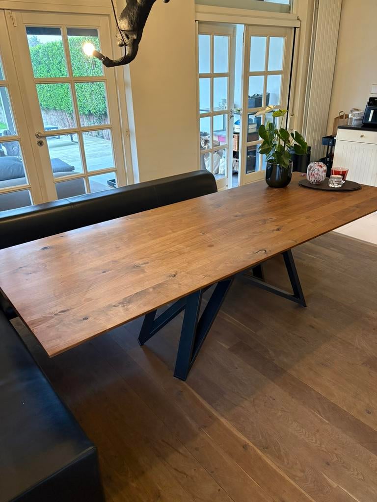 Eettafel bert plantagie notenhout, Huis en Inrichting, Tafels | Eettafels, Ophalen, Zo goed als nieuw