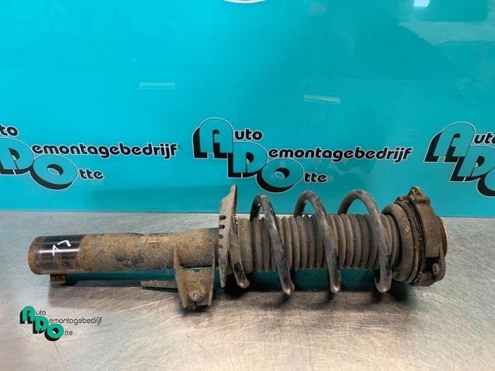 Barre amortisseur avant gauche d'un Seat Leon (Leon 05-), -, 3 mois de garantie, Utilisé, -