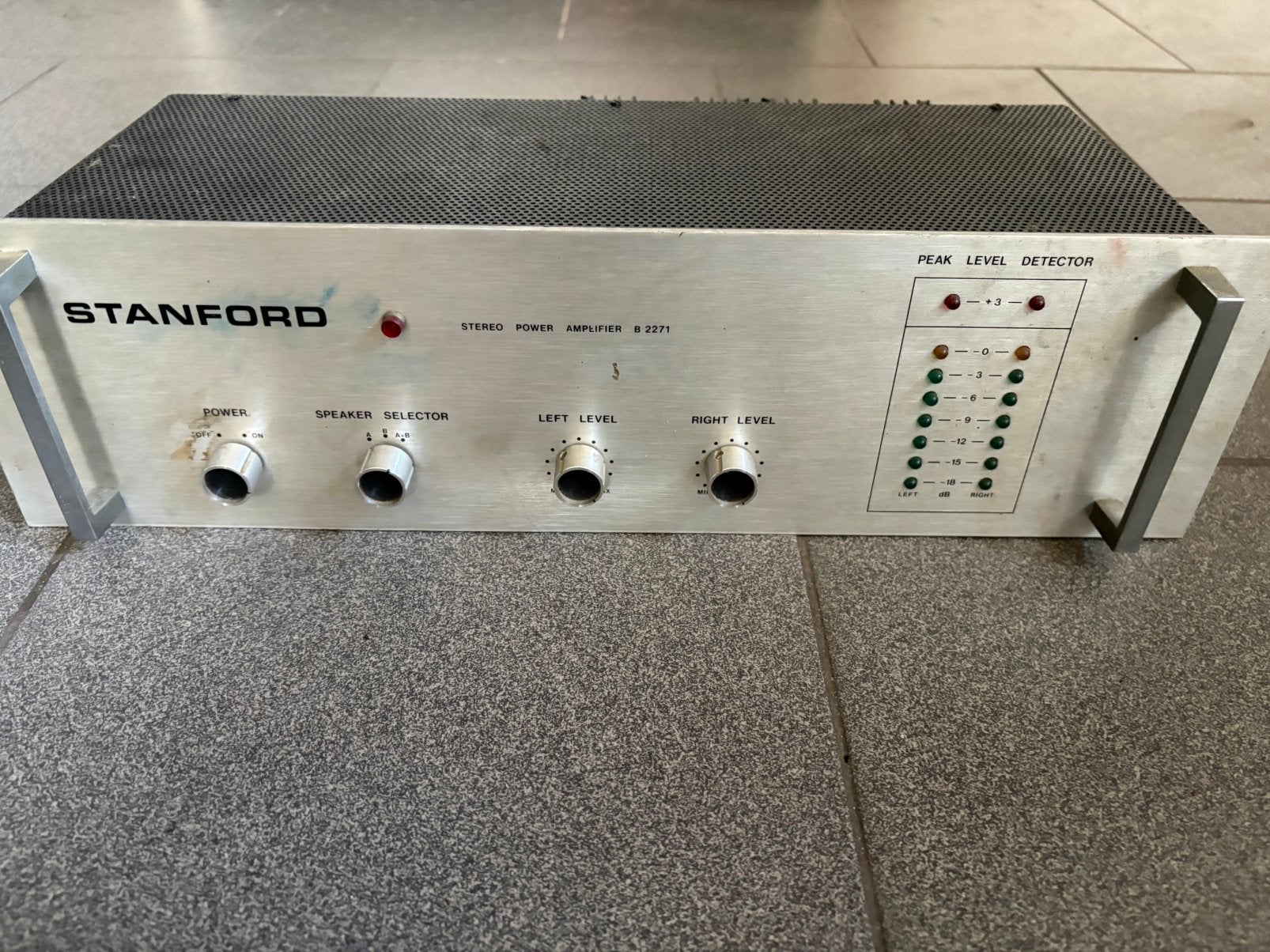 Oude versterker, Audio, Tv en Foto, Versterkers en Ontvangers, Ophalen, Gebruikt, 120 watt of meer, Overige merken