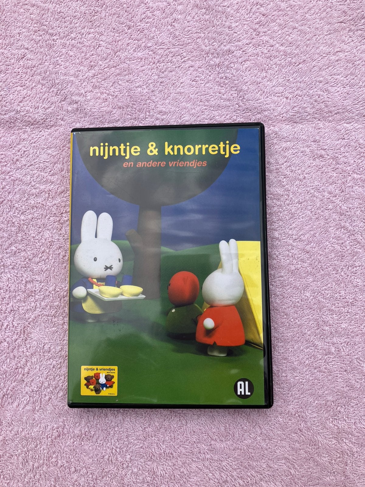 Miffy & Piglet et d'autres amis - Néerlandais, Enlèvement ou Envoi, Dessin animé, Tous les âges, Comme neuf