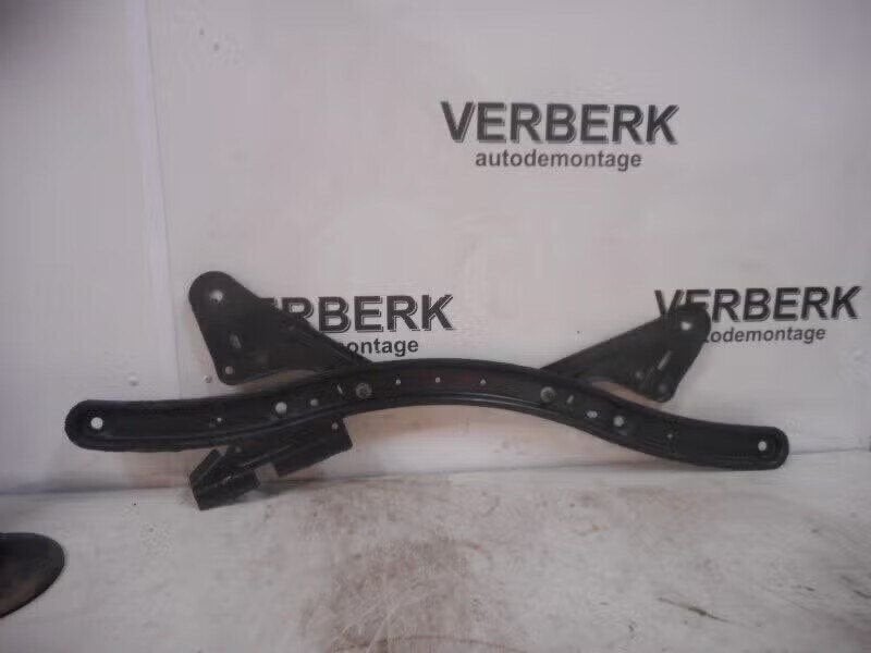 SUBFRAME VOOR onderdeel van subframe Focus (av61101a80af), Enlèvement ou Envoi, Henry-Ford-Straße 1 50735 Köln, DE, Ford-Werke GmbH