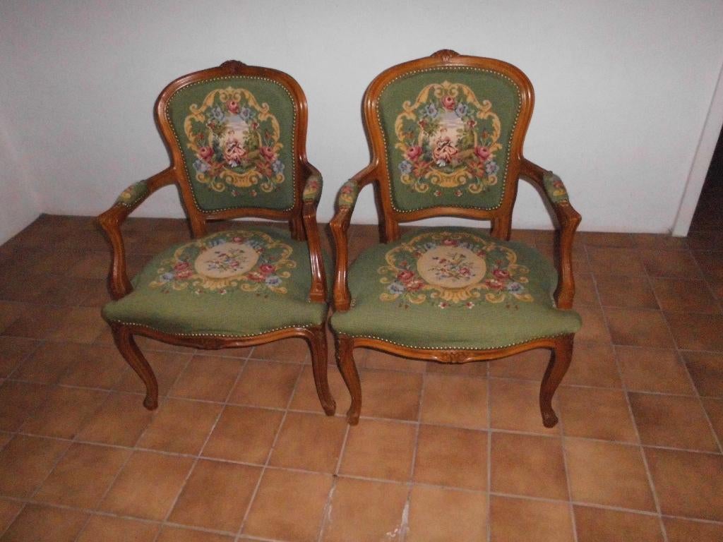 Chaises Louis xv, Enlèvement