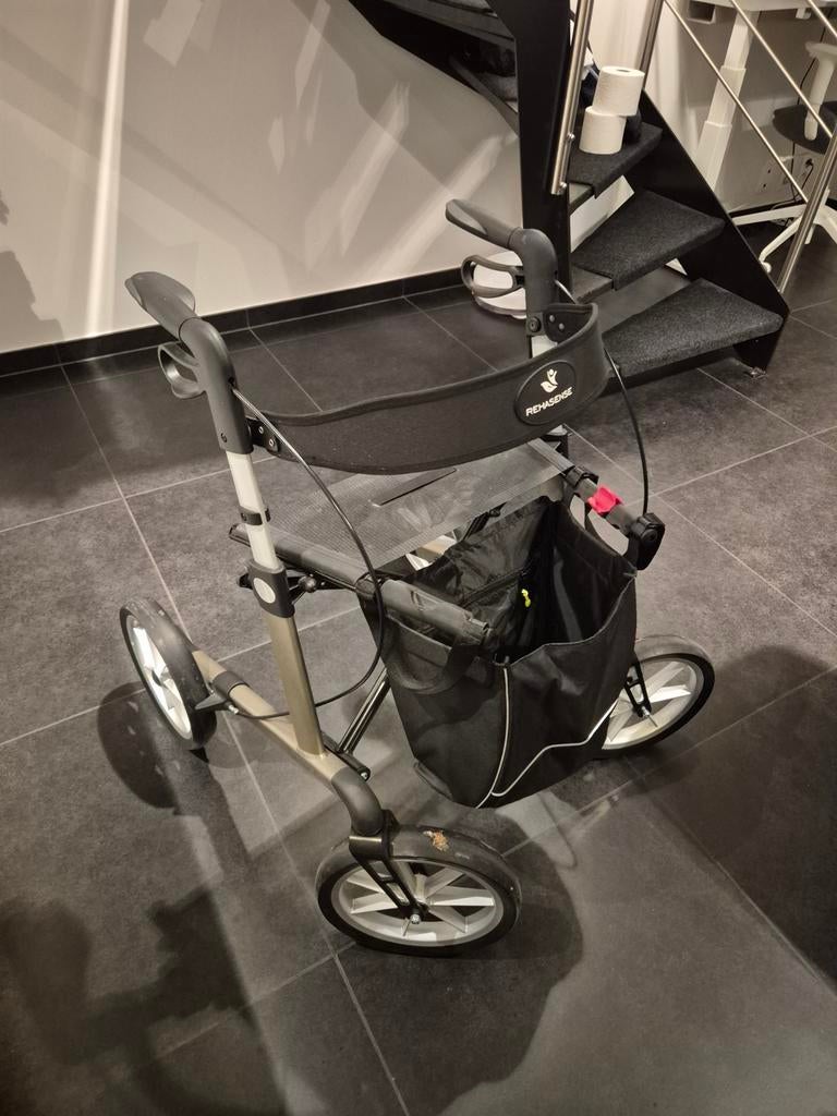 Système d'exploitation du serveur Rollator Remaster, Enlèvement