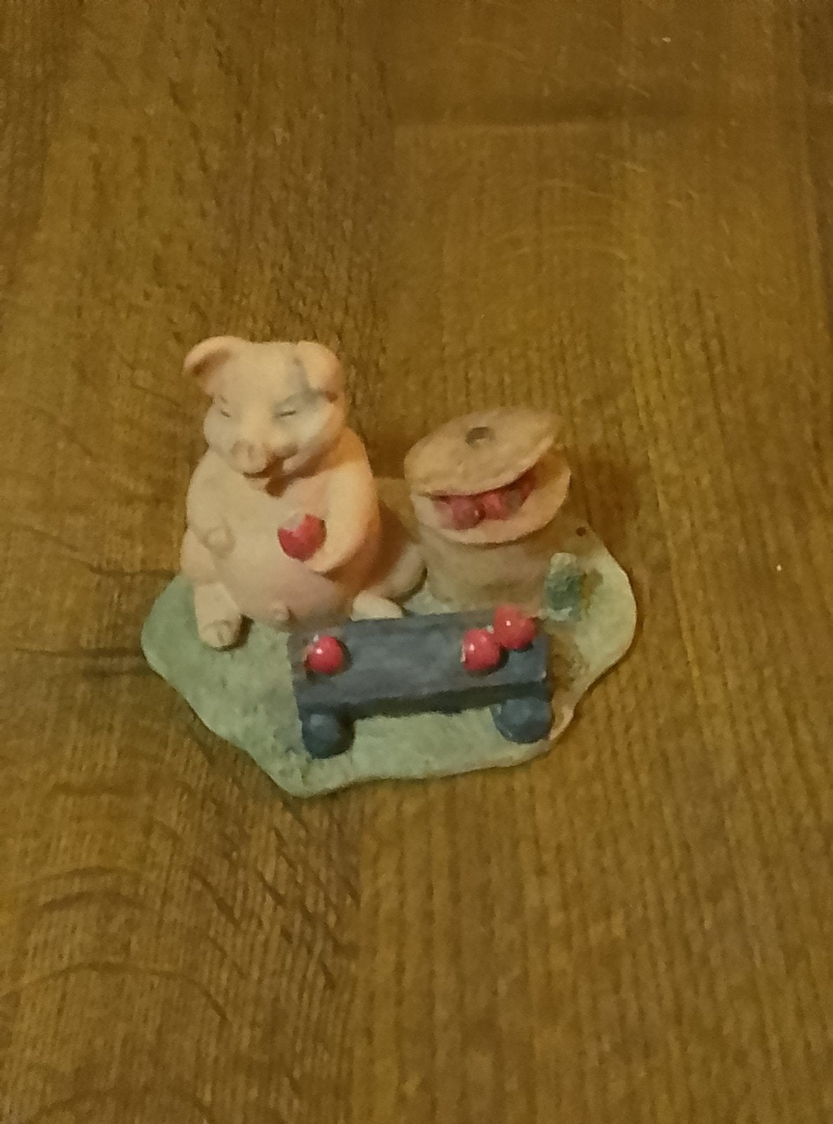 beeldje van varken, Ophalen