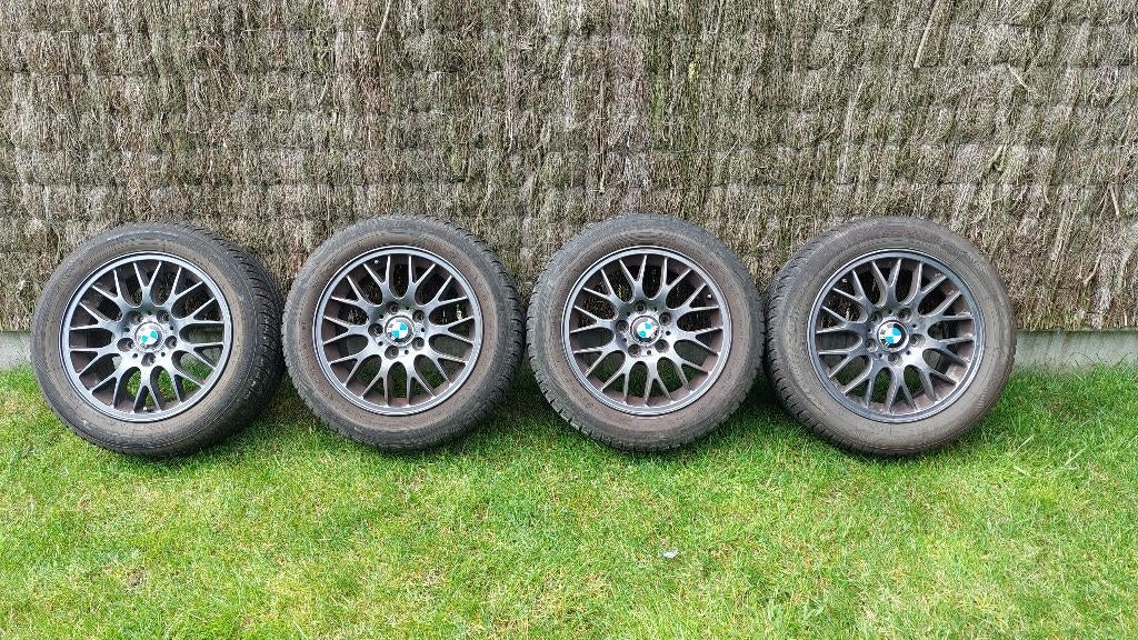 Originele zwarte velgen BMW E46 – 16”, Auto-onderdelen, Ophalen, 16 inch, Banden en Velgen, 205 mm