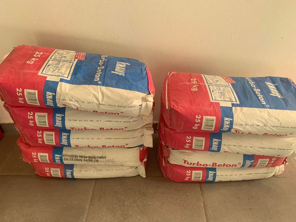 Turbo beton 9 zakken voor 10€, Doe-het-zelf en Bouw, Adembescherming, Ophalen, Zo goed als nieuw