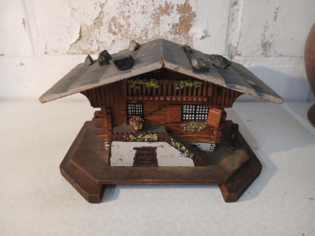 Houten chalet lourdes opbergdoosje, Ophalen of Verzenden