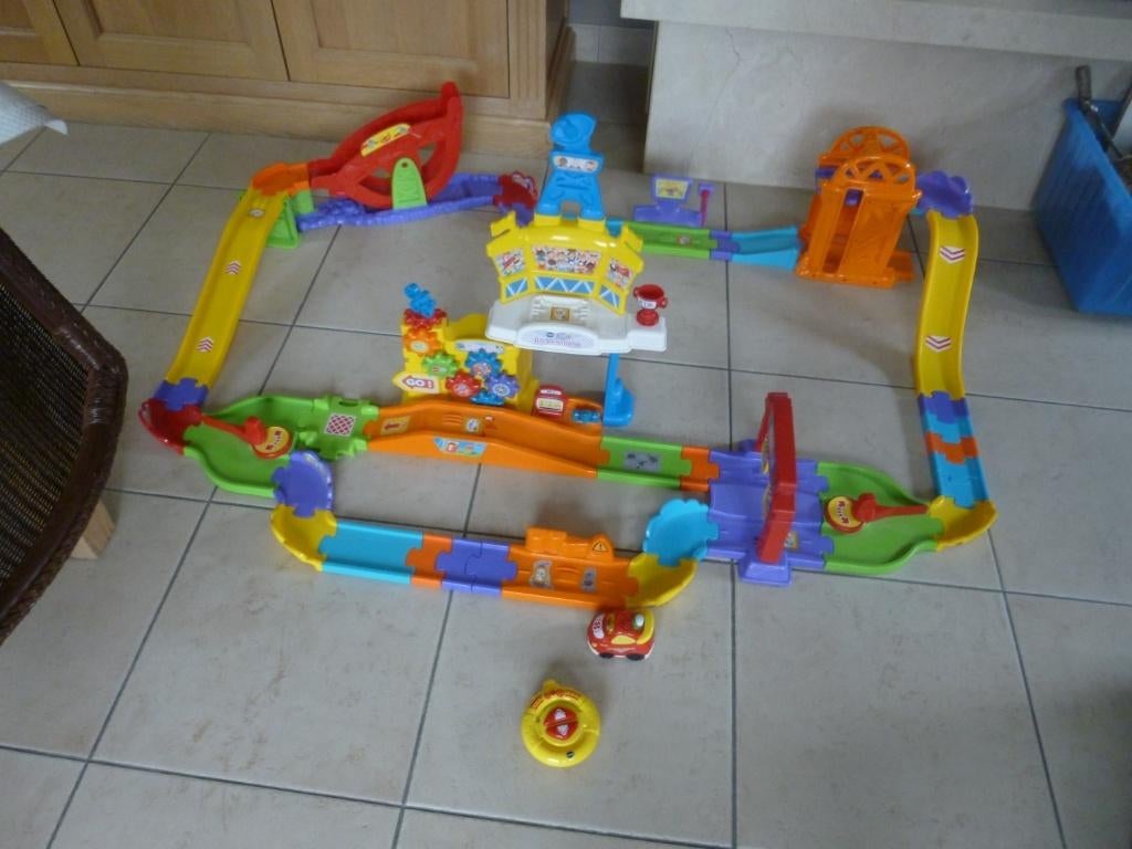 Vtech Tut Tut bolides Super Circuit radiocommandé + voiture, Enlèvement ou Envoi