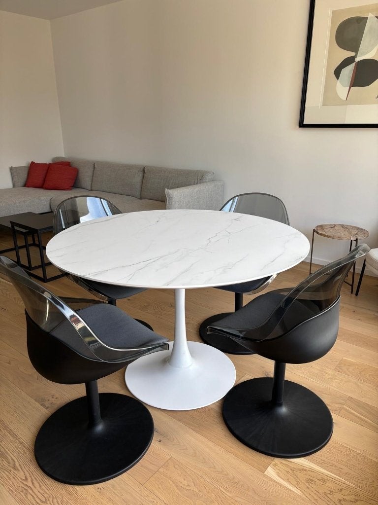 Design eettafel plus stoelen, Ophalen, Kunststof, 50 tot 100 cm, Rond