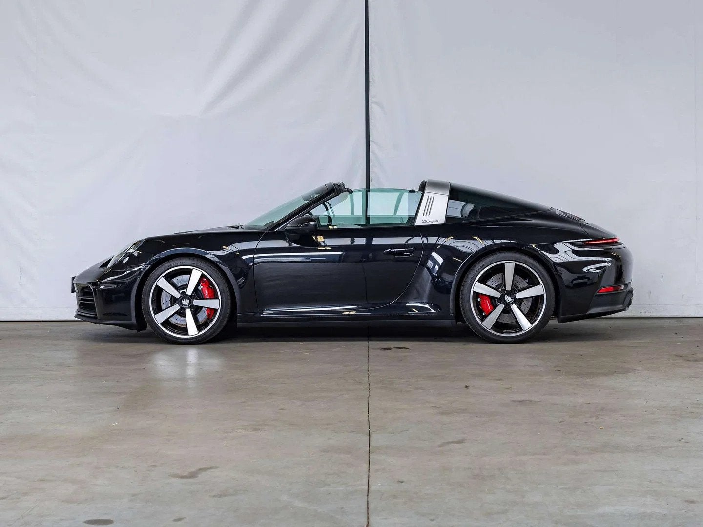 Porsche 992 911 TARGA 4S CABRIO|AWD|KEYLESS|BOSE-SOUND-SYSTE, Auto's, Automaat, 4 zetels, Gebruikt, Zwart