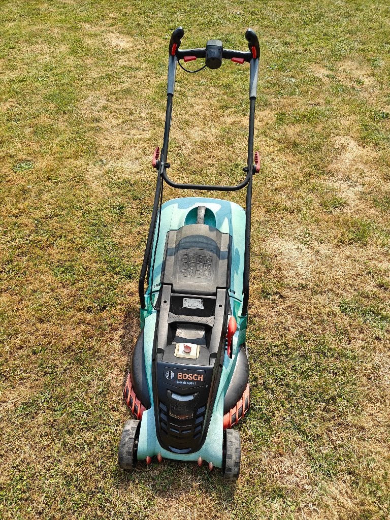 Tondeuse Bosch Rotak 430 LI + Chargeur et 2 batteries 36V, Jardin & Terrasse, Tondeuses à gazon sur batterie, Tondeuse rotative
