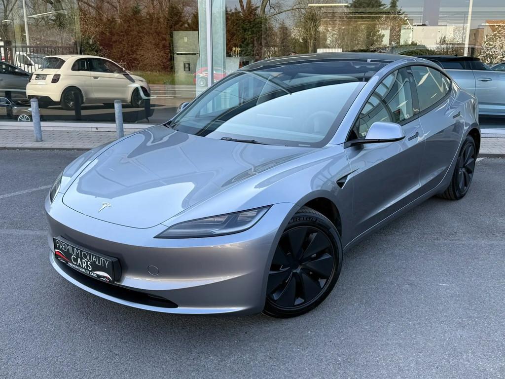 Tesla Model 3 HIGHLAND / PORTÉE STANDARD / ÉCLAIRAGE D'AMB, Argent ou Gris, Achat, Carnet d'entretien, Cruise Control