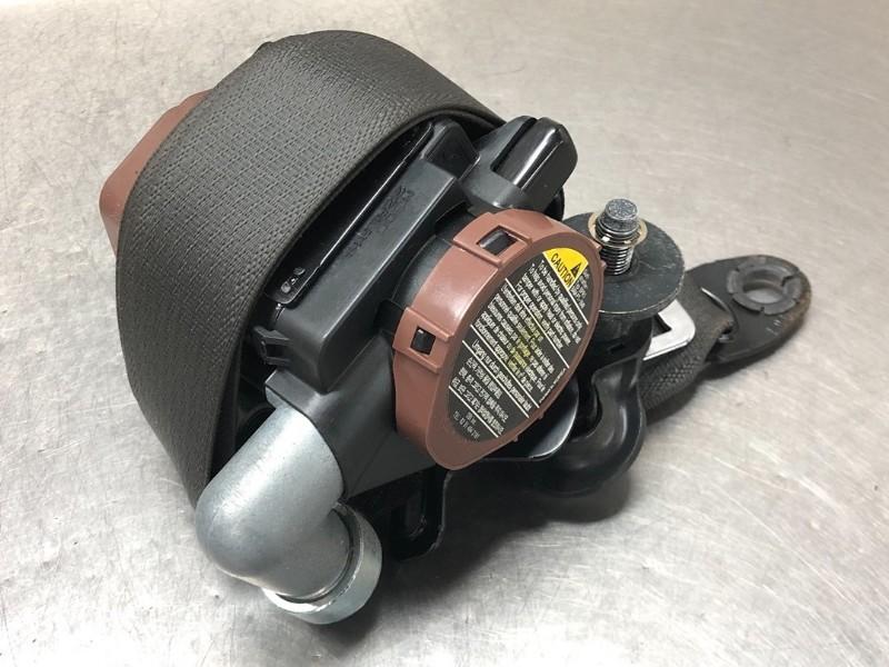 CEINTURE DE SECURITE AVANT DROIT Spark (|M30022ALB19|), Utilisé, Daewoo