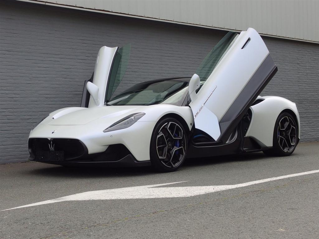 Maserati MC20 2022 In nieuwstaat!, Auto's, Maserati, Automaat, Zwart, Wit, Bedrijf