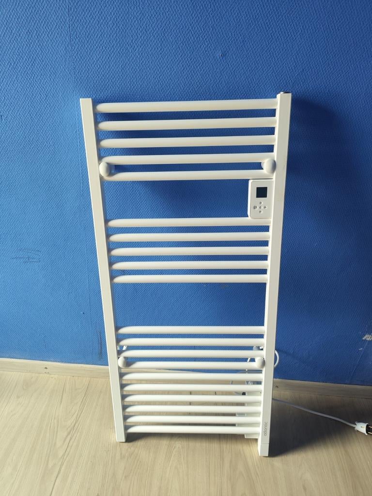 Radiateur sèche serviette électrique Atlantic Doris4 500W, Bricolage & Construction, Moins de 60 cm, Enlèvement, Radiateur, 500 à 800 watts