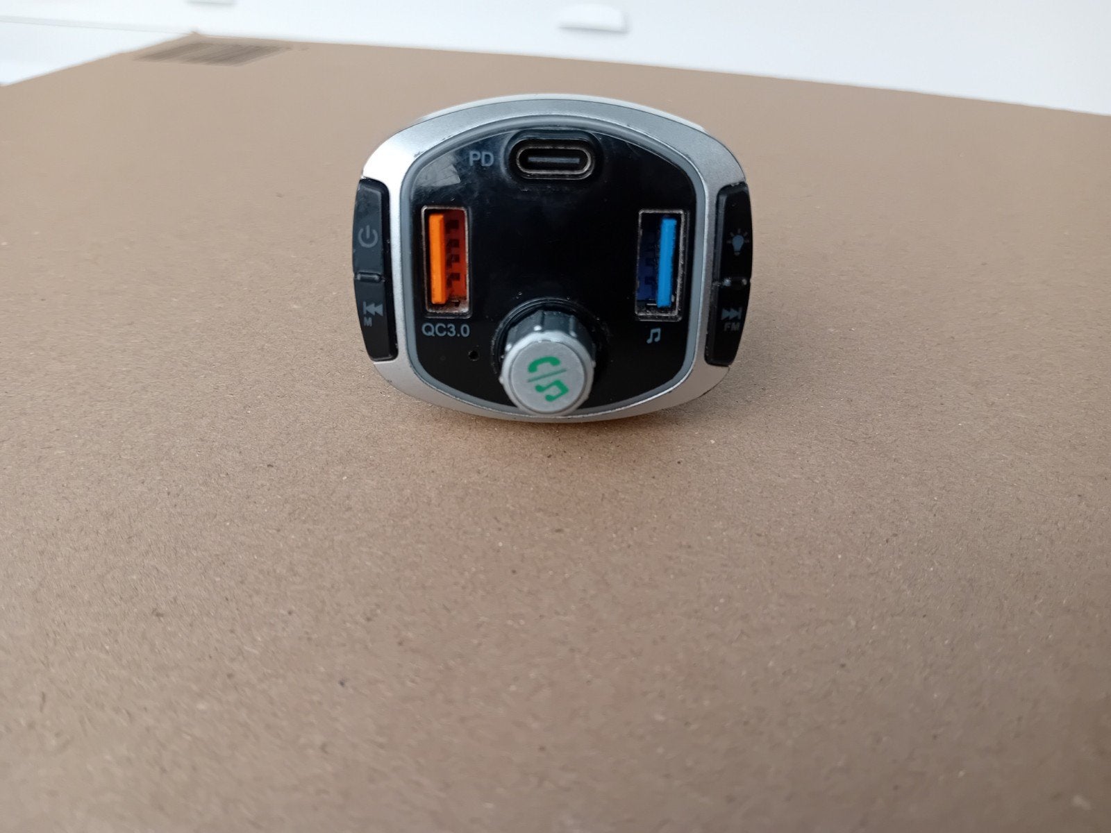 Bluetooth FM Transmitter & Autolader BC63, Ophalen
