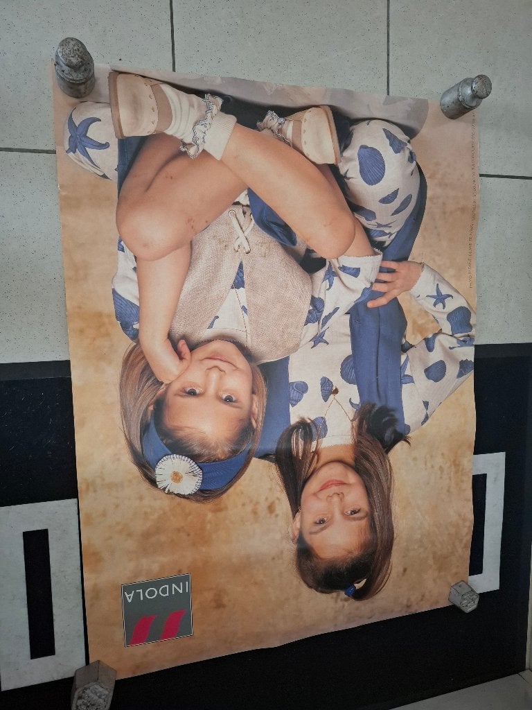 Oude poster reclame indola, Verzamelen, Rechthoekig Staand, Deurposter of groter, Ophalen of Verzenden, Zo goed als nieuw