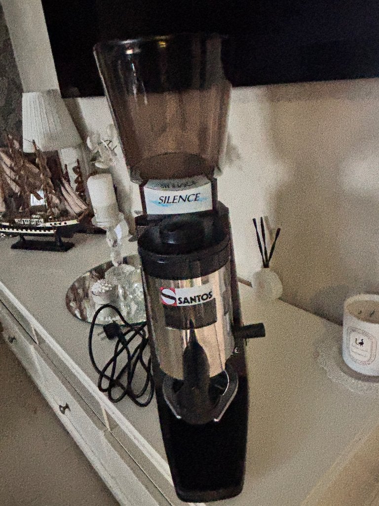 Moulin à café professionnel SANTOS SILENCE, Articles professionnels, Horeca | Équipement de cuisine, Enlèvement, Utilisé, Café et Espresso