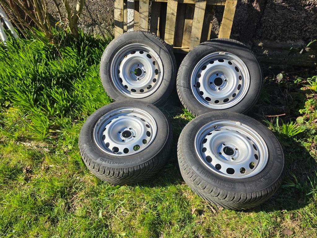 Pneus hiver 195/65/15 sur jante 4x108, Autos : Pièces & Accessoires, Pneus hiver, Pneu(s)