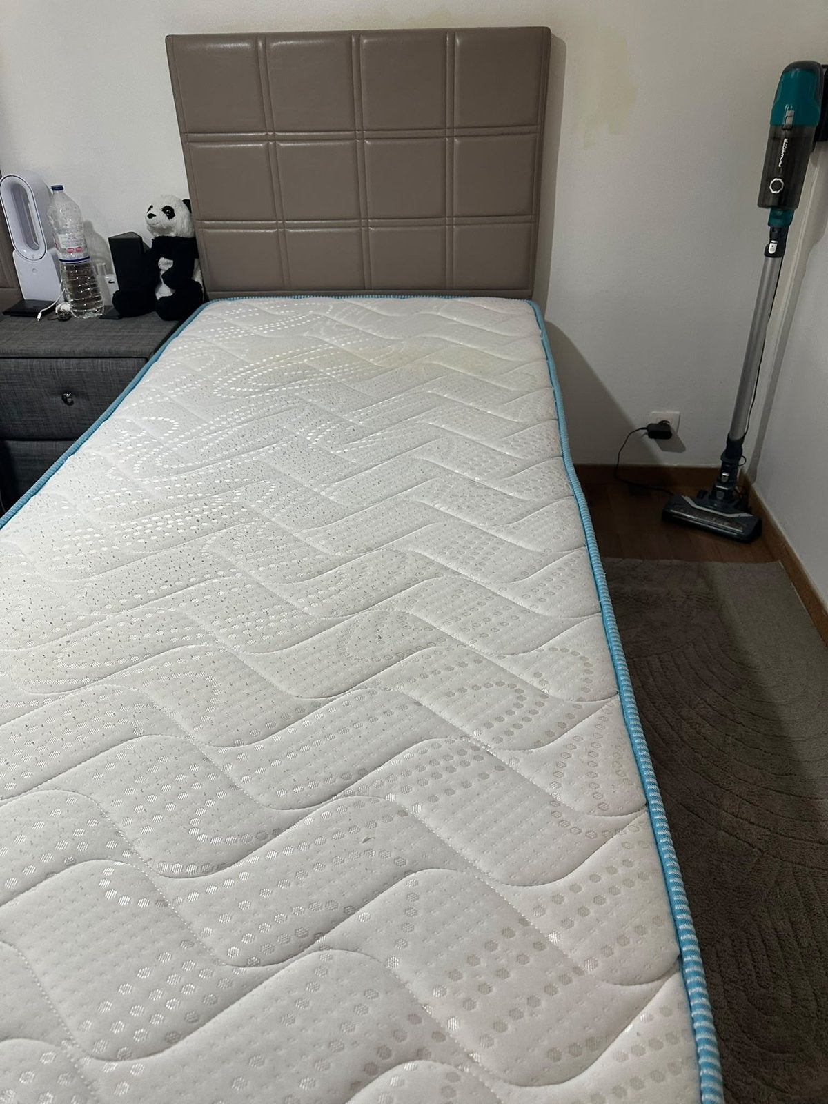 Bed + matras, Ophalen, Zo goed als nieuw