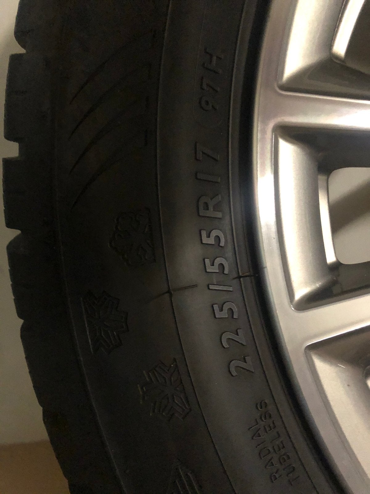 Pneus d'hiver sur jantes BMW 5 G30 LCI, Autos : Pièces & Accessoires, Pneus et Jantes, Pneus hiver, Enlèvement ou Envoi, Véhicule de tourisme