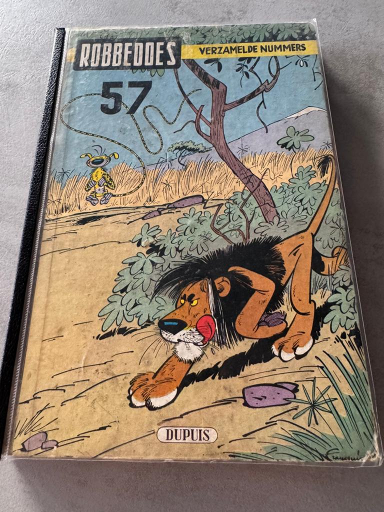 Robbedoes Vintage album 57 Dupuis (1956), Boeken, Eén stripboek, Ophalen of Verzenden, Gelezen