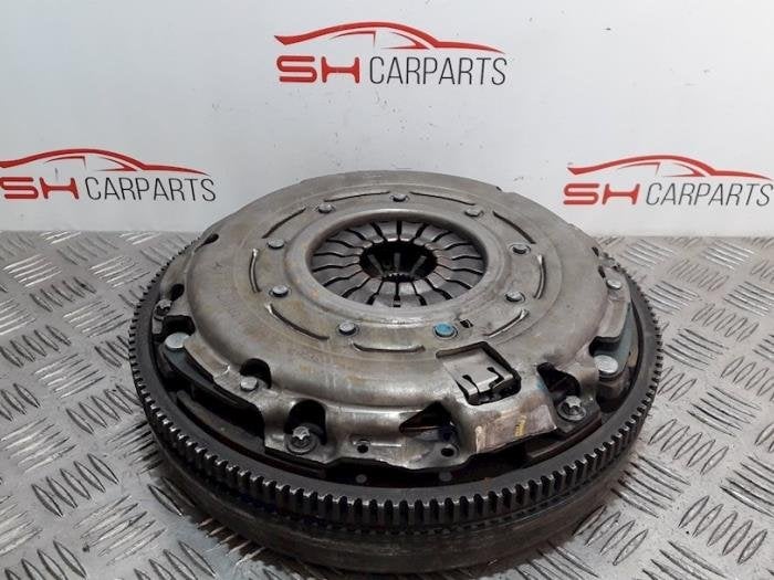 Volant moteur d'un Mercedes B-Klasse, 3 mois de garantie, Utilisé, -, -