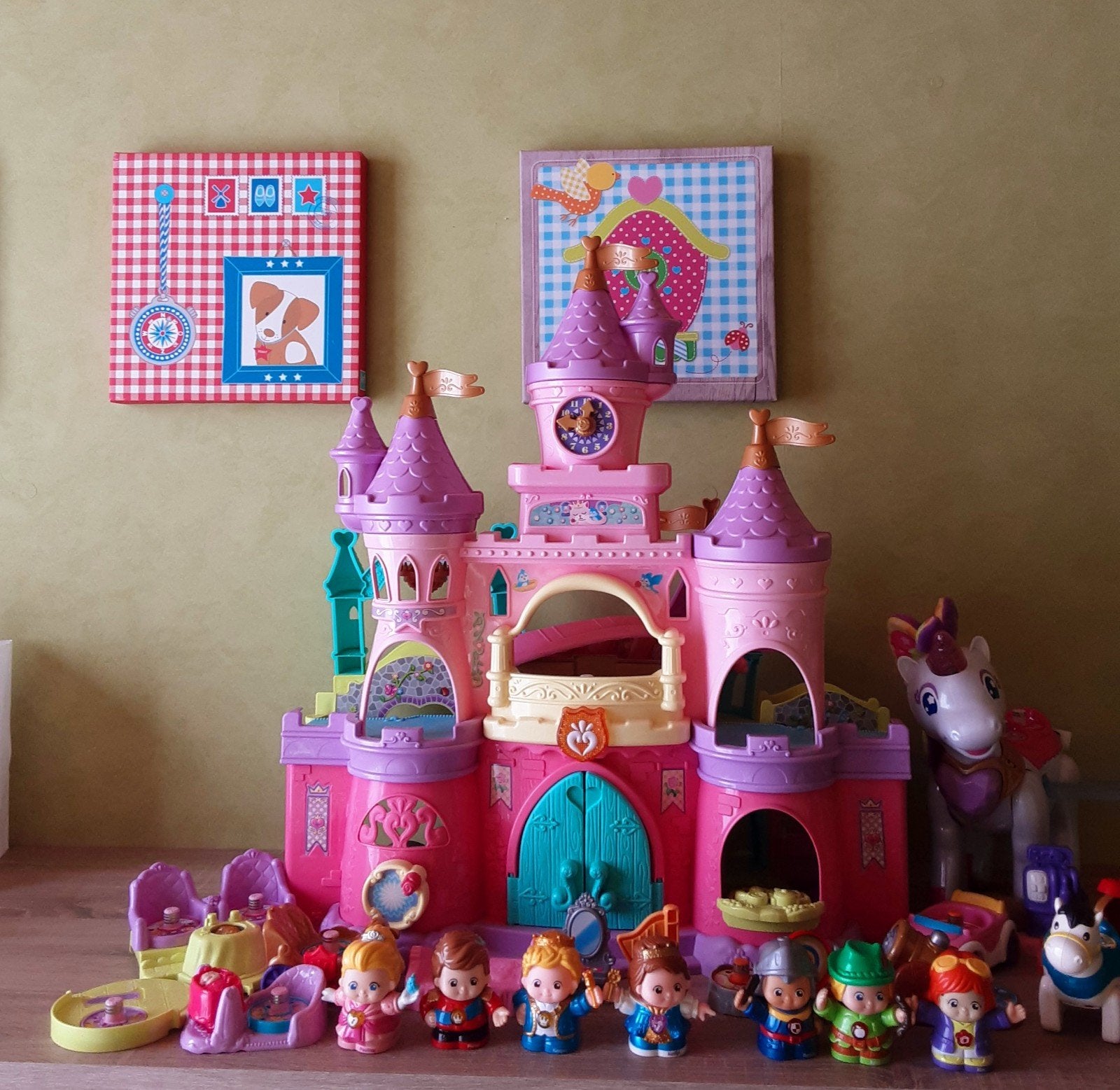 Vtech Vrolijke Vriendjes Droomkasteel + extra VV setjes erbi, Ophalen