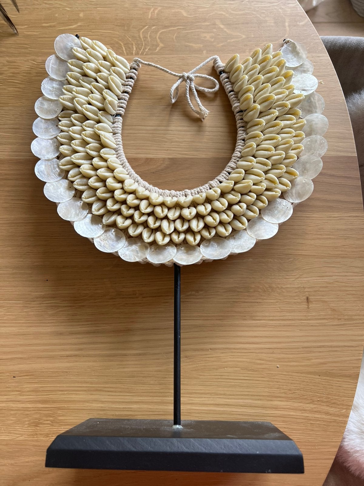 Couronne de coquillages décorative sur support, Enlèvement ou Envoi, Comme neuf