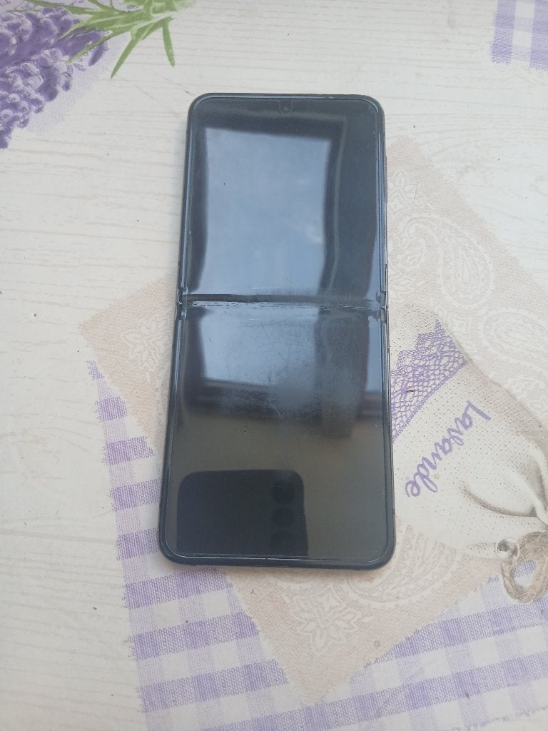 Samsung Galaxy Z Flip5 - 256GB, Telecommunicatie, Gebruikt, Zwart, Ophalen of Verzenden, Android OS
