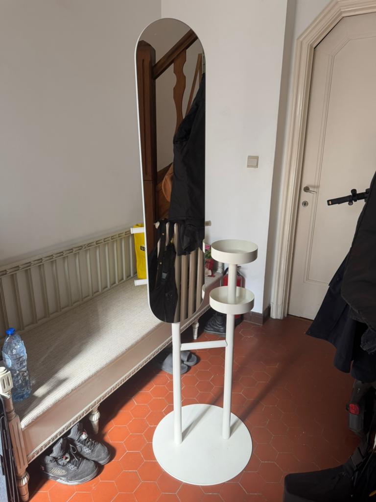 Valet de chambre IKEA LIERSKOGEN avec miroir, Enlèvement, Utilisé