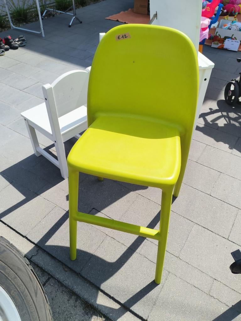 Ikea kleuterstoel, Ophalen