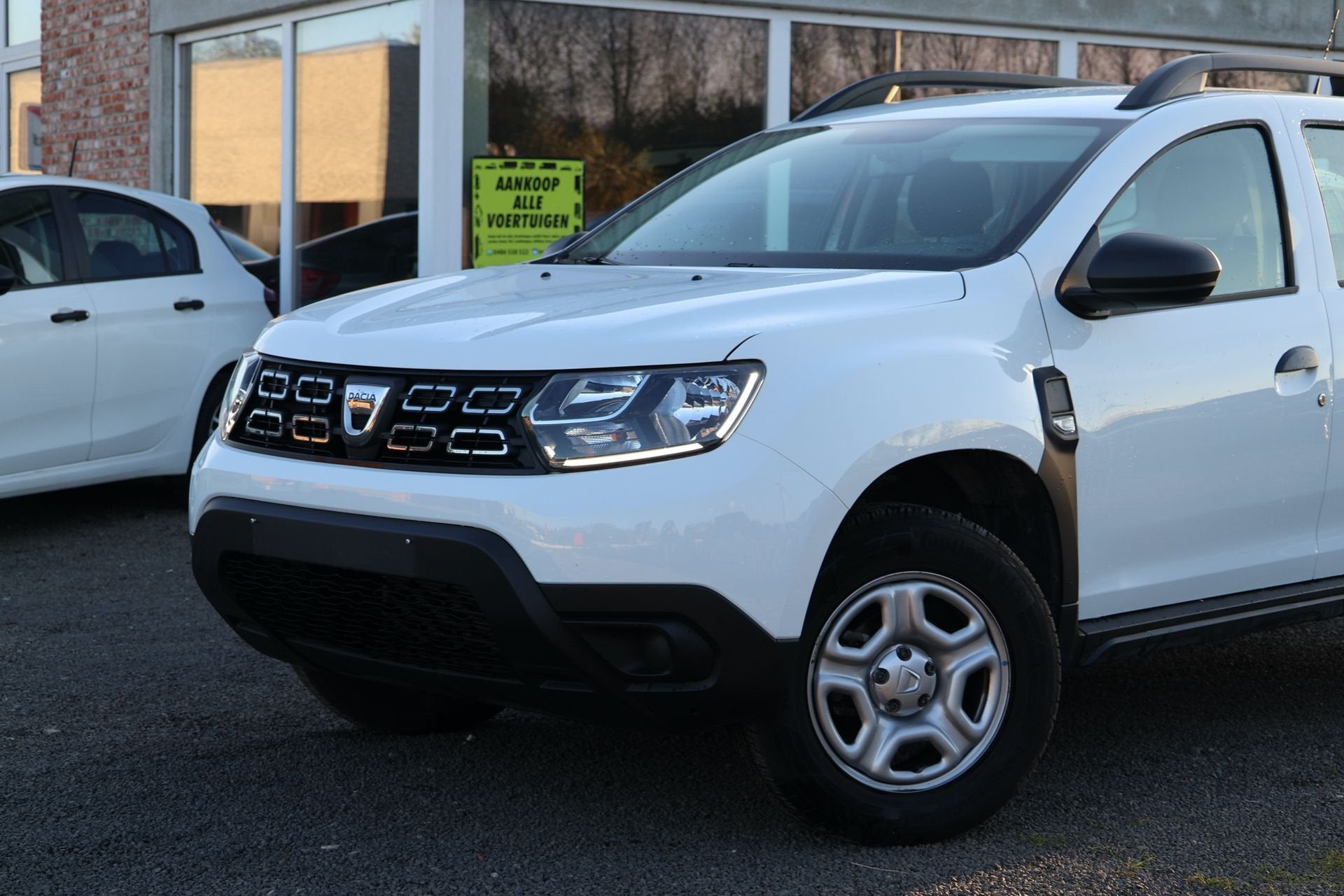 Dacia Duster 1.6 SCe - 7.423km!, Auto's, Gebruikt, Duster, Wit, Bedrijf