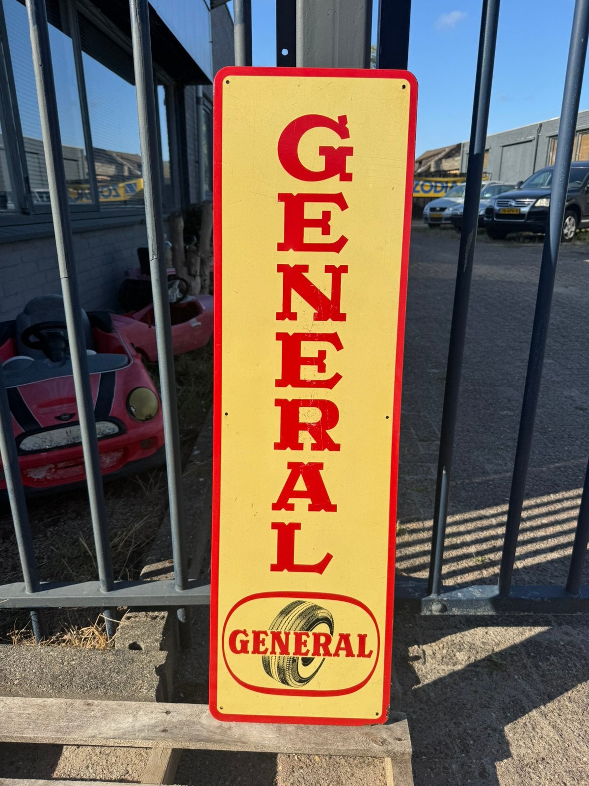 GENERAL banden oud reclaembord, Ophalen of Verzenden, Gebruikt, Reclamebord