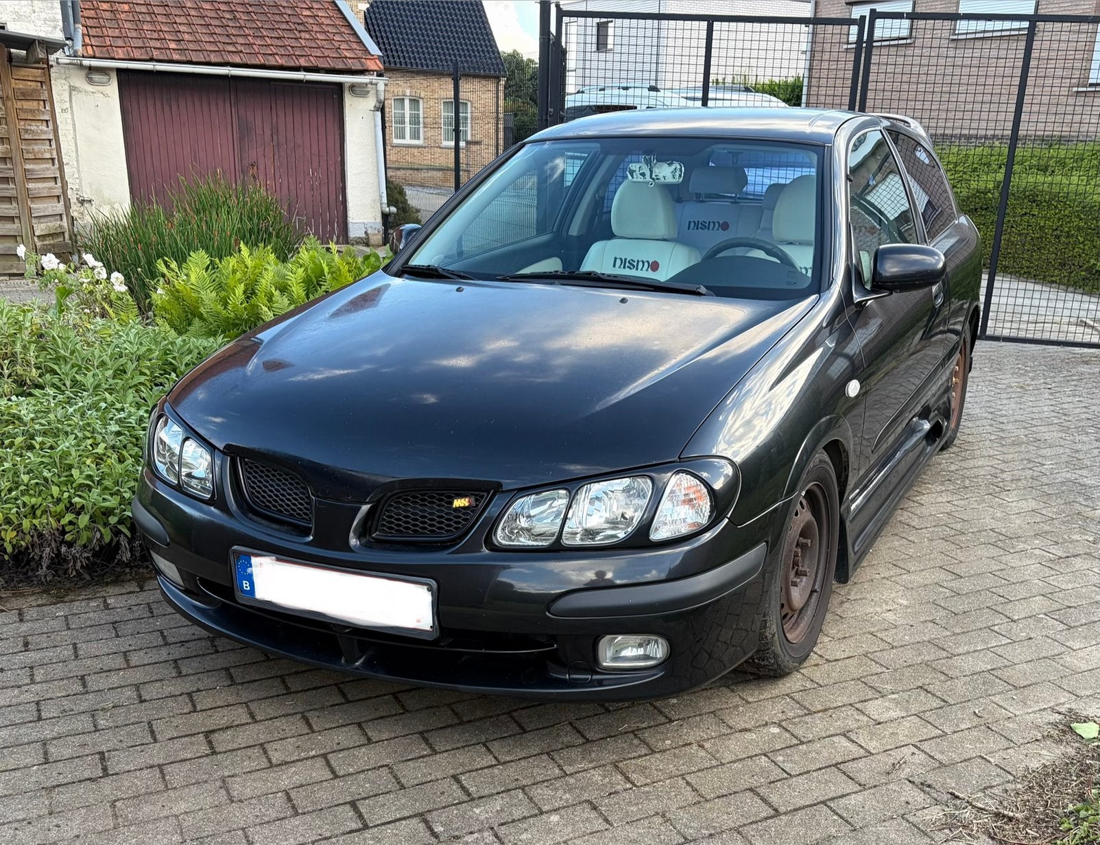 Nissan Almera 2.2 TDI + 4 nieuwe banden, Auto's, Zwart, Overige kleuren, Particulier, Te koop