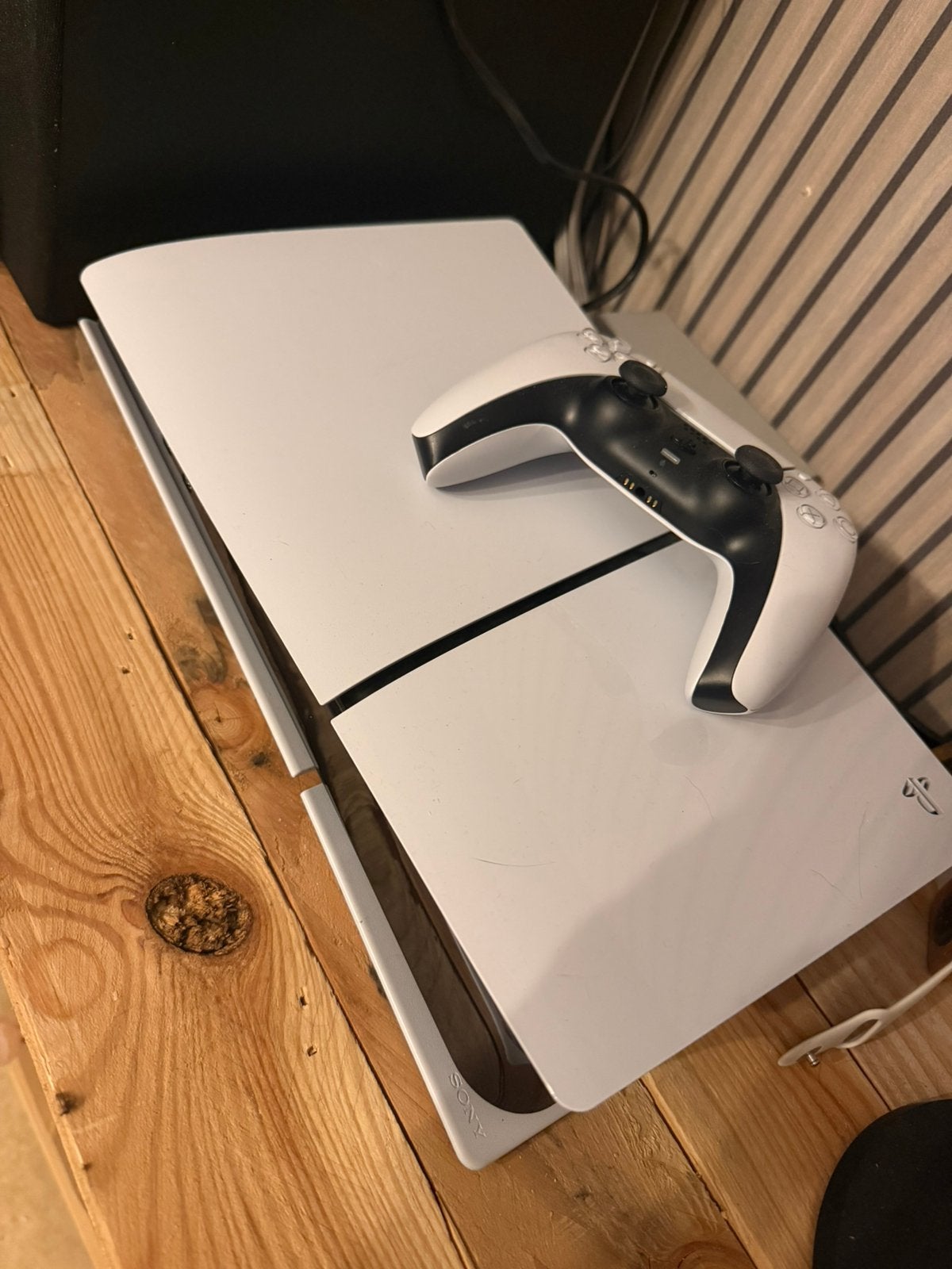 Ps5 slim 1 to a vendre prix en mp, Bricolage & Construction, Sanitaire, Enlèvement, Comme neuf