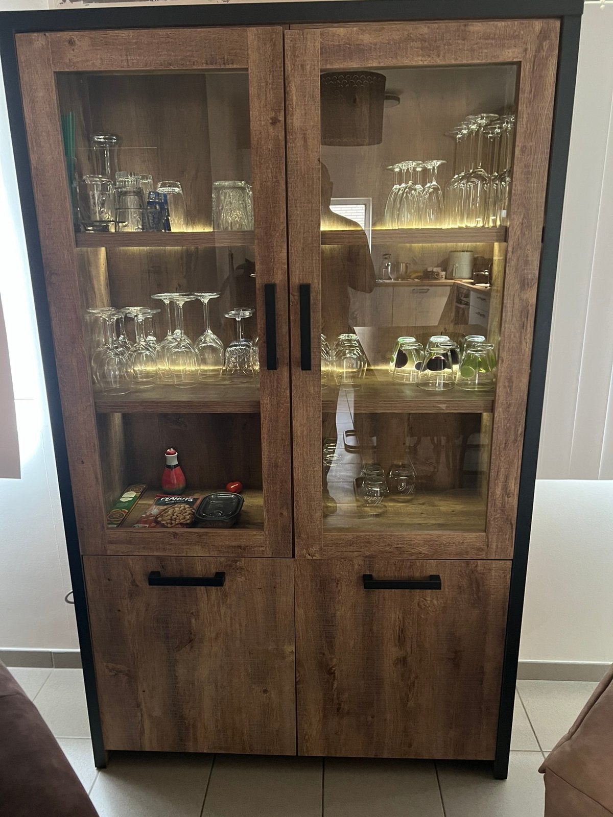 Table,vitrine & 4 chaises, Enlèvement, Comme neuf