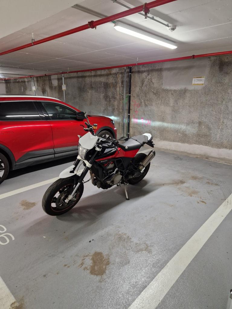 Husqvarna Nuda 900 R ABS - lage kms + accessoires, Motos, Motos | Husqvarna, Particulier, ABS