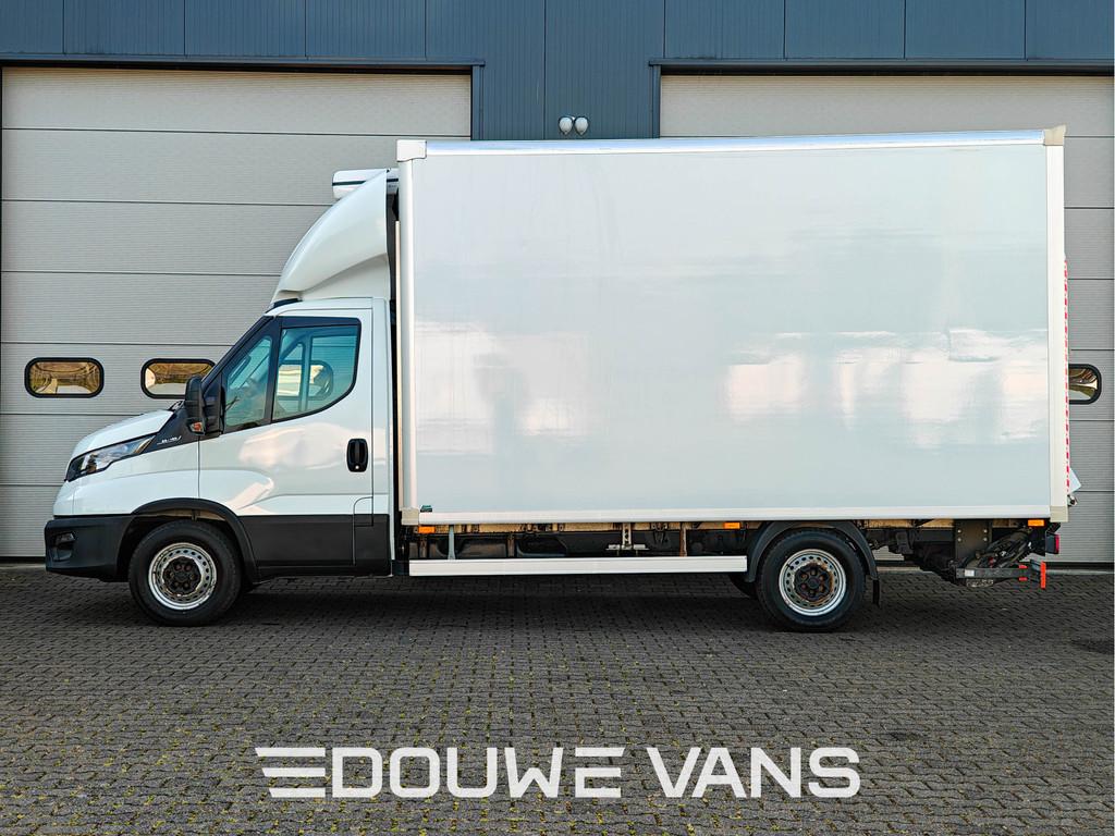Iveco Daily 2.3 Koelwagen Airco Laadklep DAB Geveerde Stoel, Auto's, Gebruikt, Zwart, Iveco, Wit