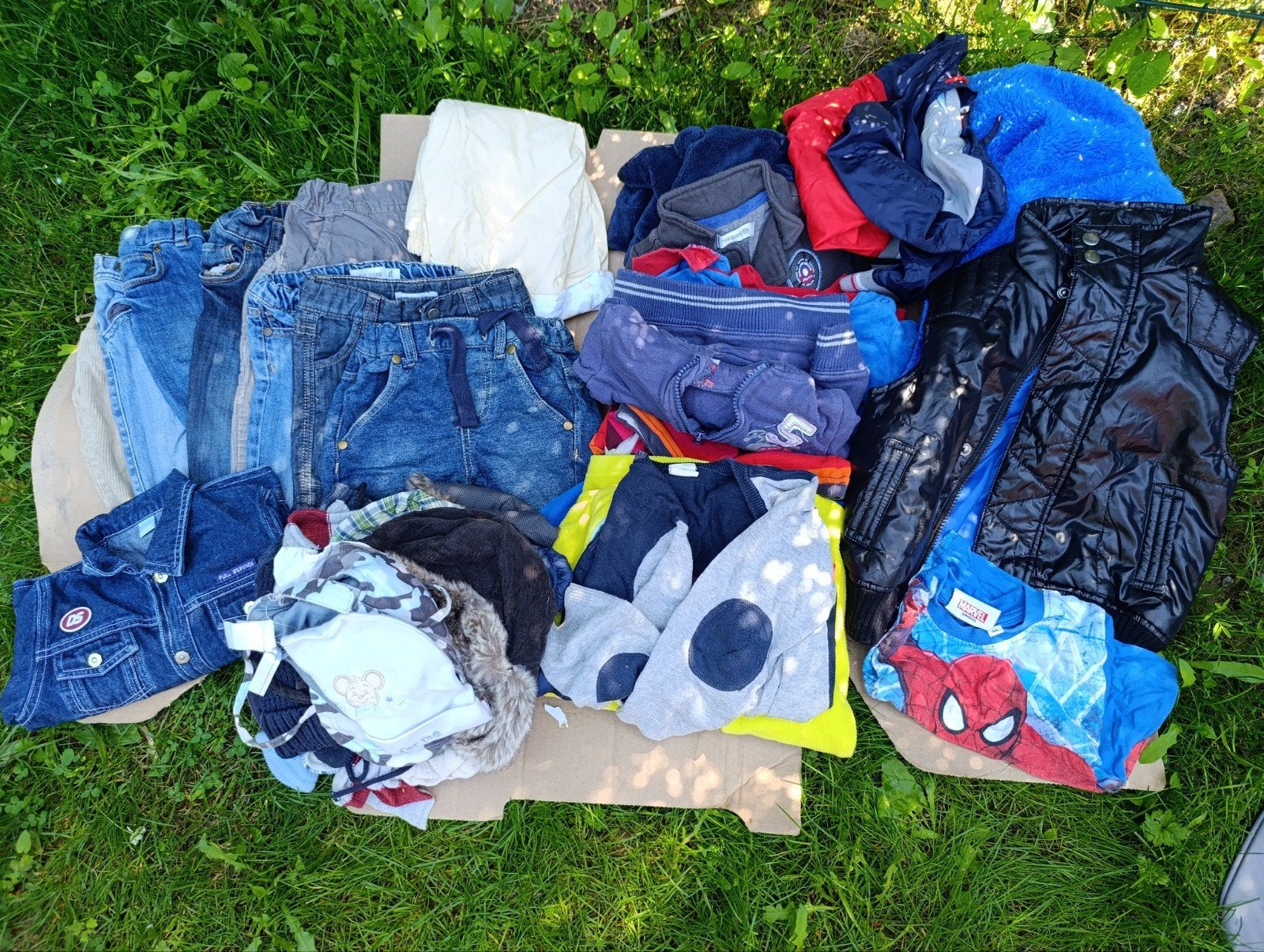 Lot vêtements garçon 9 mois - 4 ans, Enfants & Bébés, Enlèvement