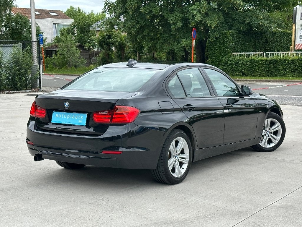 BMW 316i Berline Sport Line 66372km Eerste eigenaar, Autos, BMW, 100 kW, Achat, Euro 6, Entreprise