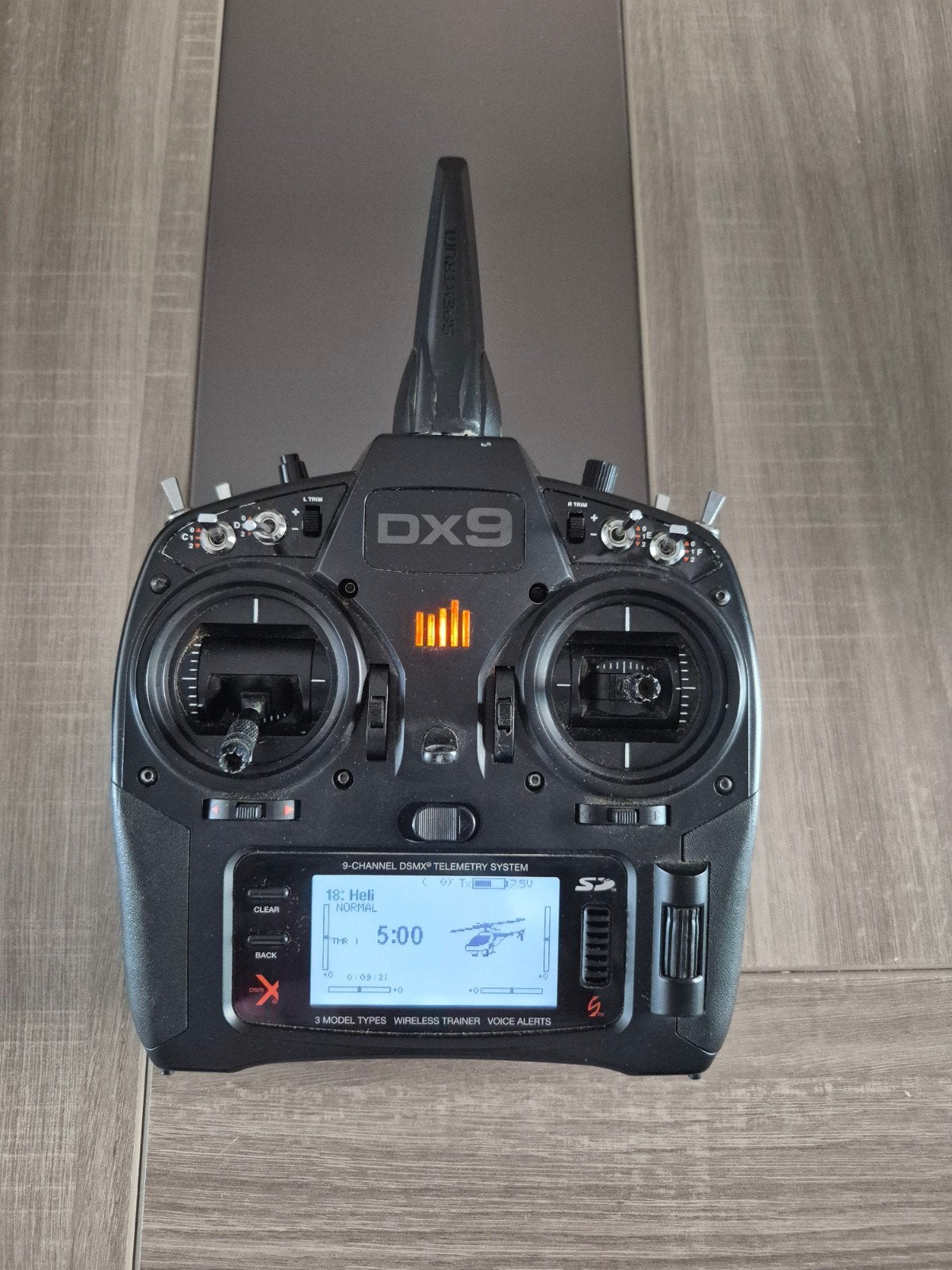 Spectrum dx9 met koffer, Hobby en Vrije tijd, Modelbouw | Radiografisch | Vliegtuigen, Ophalen of Verzenden