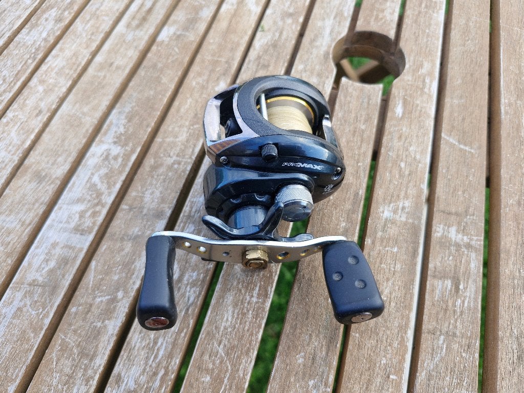 Abu Garcia Pro Max 2-L Baitcasting Reel (Linkshandig / LH), Watersport en Boten, Ophalen of Verzenden, Gebruikt, Molen