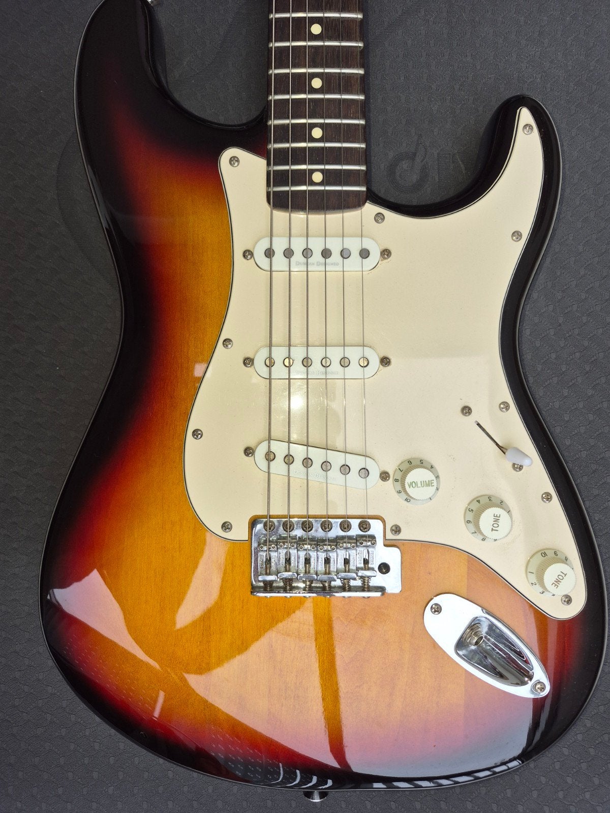 Fender Squier Stratocaster Vintage Modified (Sunburst), Musique & Instruments, Enlèvement, Comme neuf, Solid body, Fender