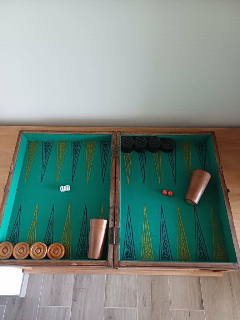 Antieke Backgammon - Triktrak - houten kist zie objecten, Ophalen