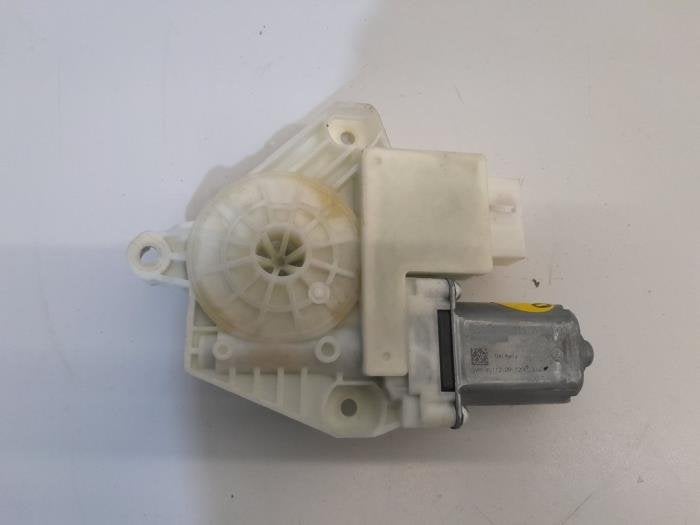 Moteur de vitre portière d'un Volkswagen Golf, Volkswagen, -, -, -