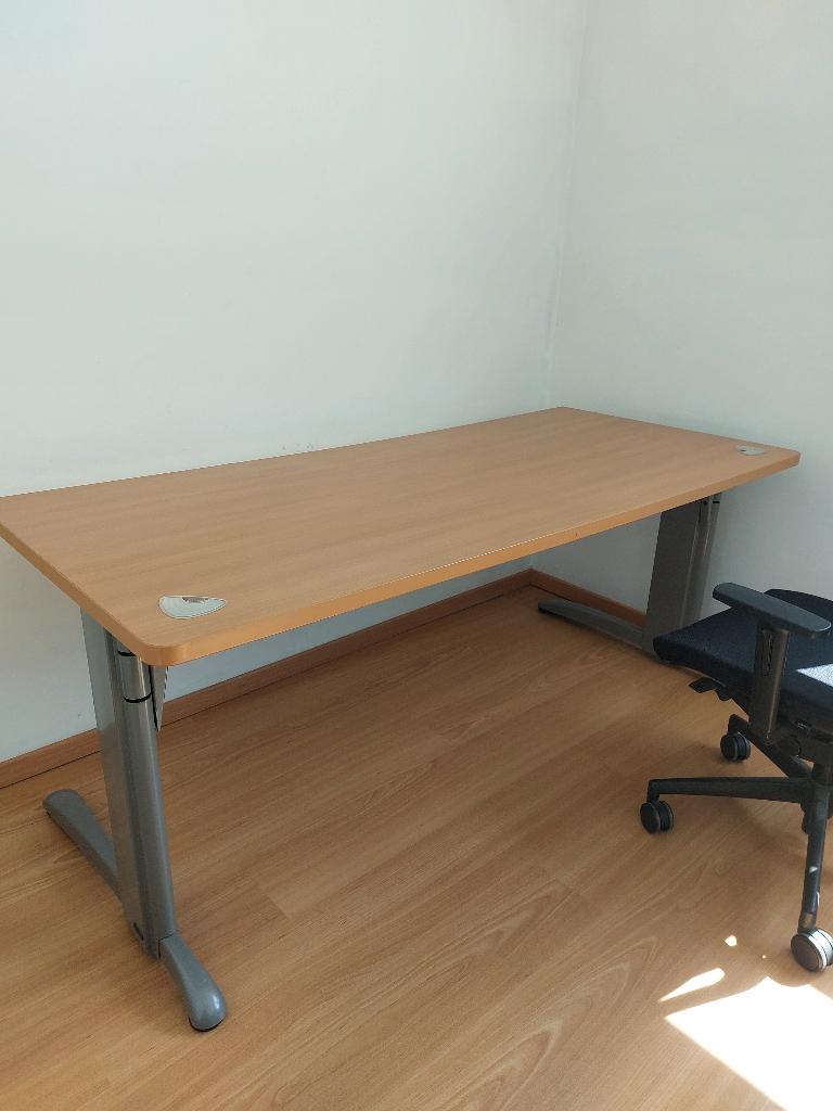 Bureau 180x80 – zeer stevig, Huis en Inrichting, Bureaus, Zo goed als nieuw, Computerbureau, Industrieel, Hout, Demontabel, Ophalen