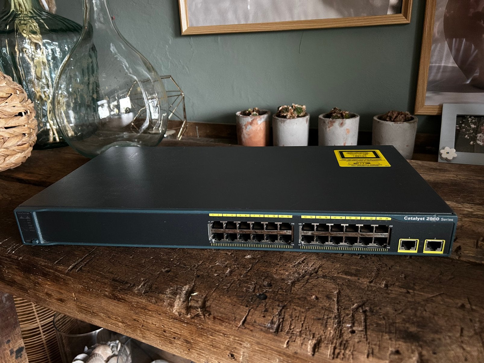 Switch cisco 2960, Computers en Software, Netwerk switches, Ophalen of Verzenden, Zo goed als nieuw