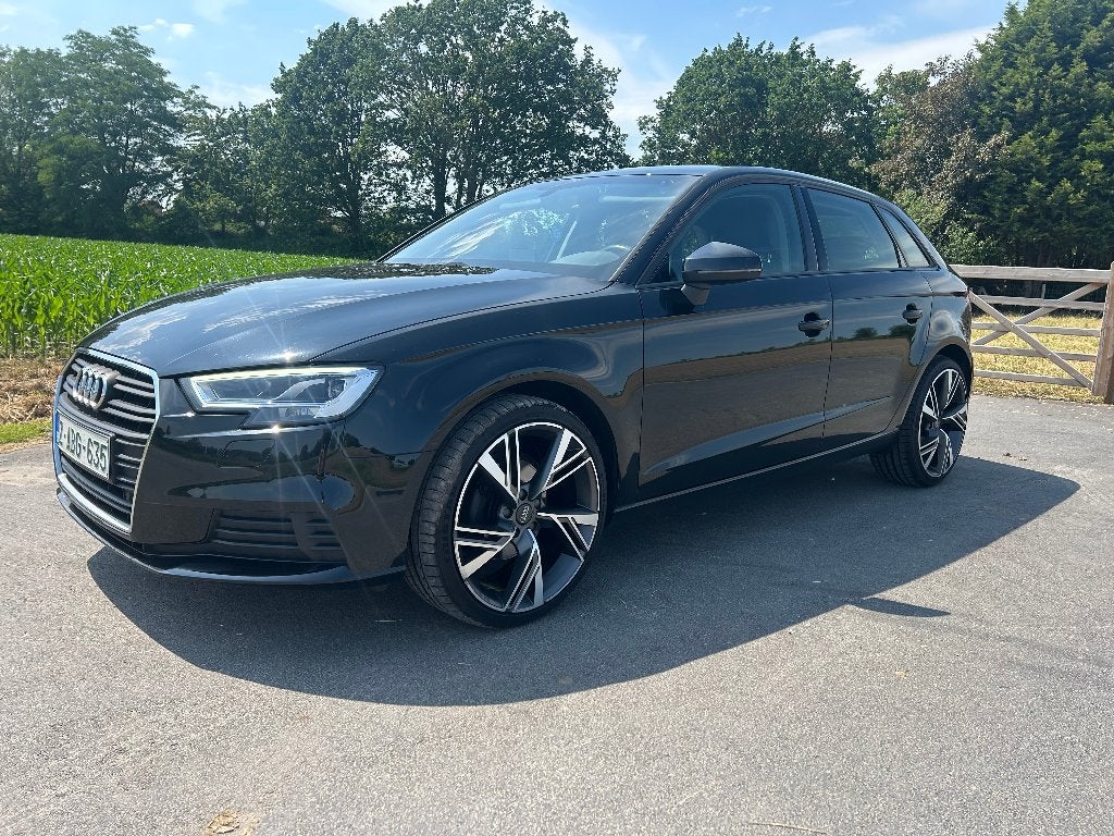 Audi A3 Sportback 2019 * 97.000km* Leder interieur, Auto's, Voorwielaandrijving, Zwart, Leder, Bedrijf